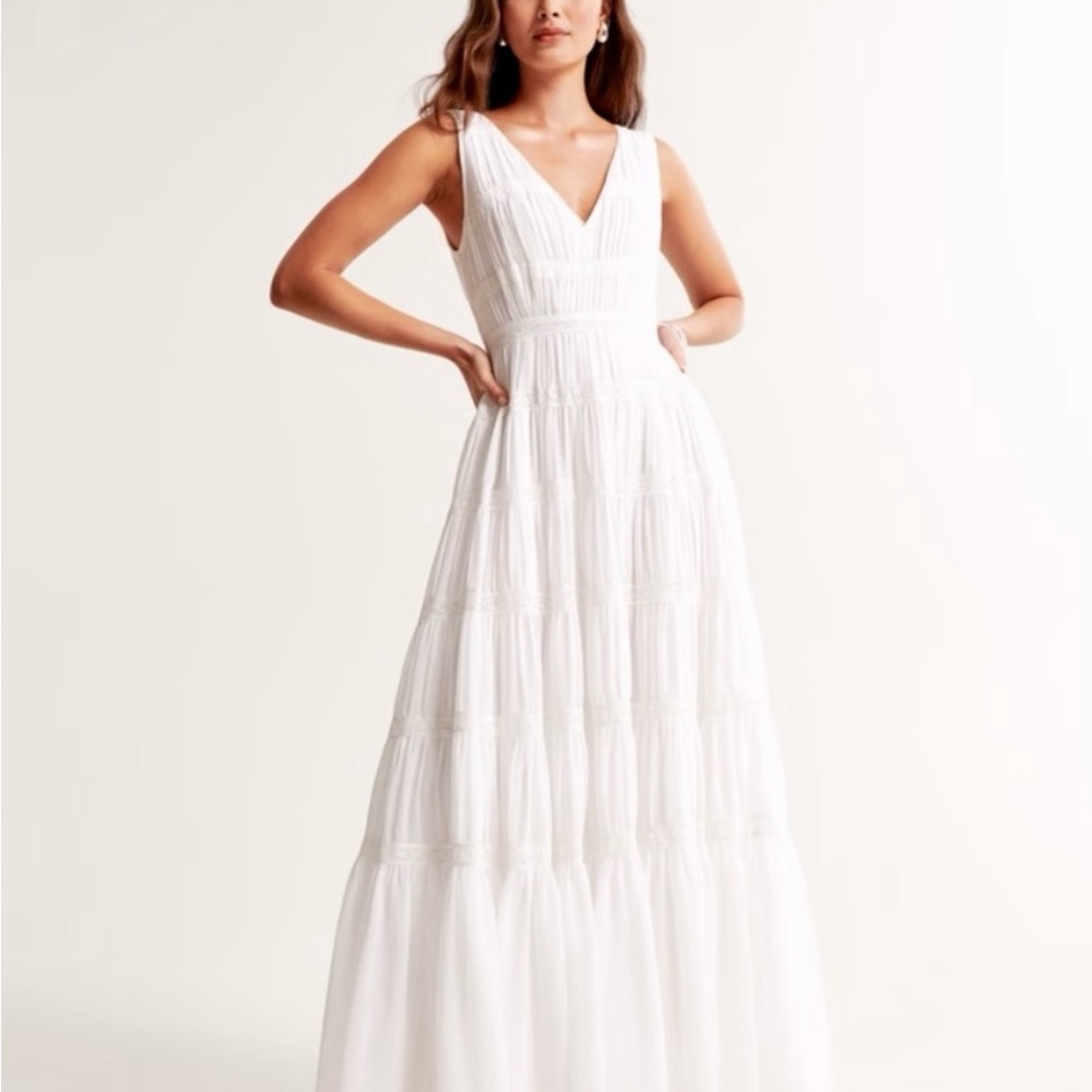 Abercrombie & Fitch tiered plunge dress NWT